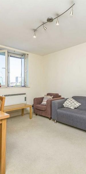 1 bedroom flat to rent - Photo 1