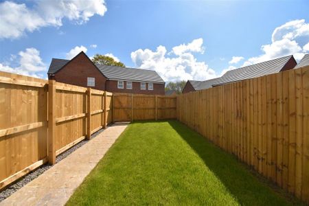 2 bedroom townhouse to rent - Photo 3