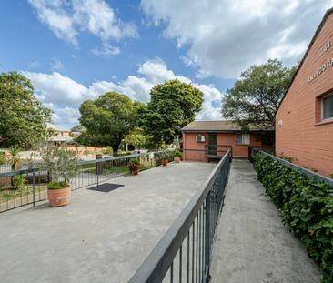 Enjoy the lifestyle living in vibrant Maylands - Photo 6