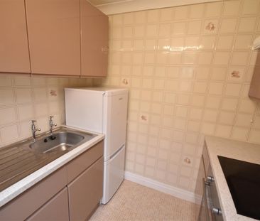 Hesslewell Court, Heswall - Photo 4