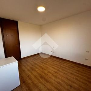5 locali in affitto - Photo 2