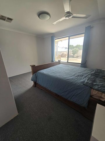 Jane Brook - Photo 4