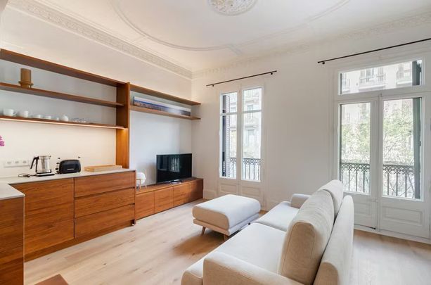 Carrer de València, Barcelona, Catalonia 08009 - Photo 1