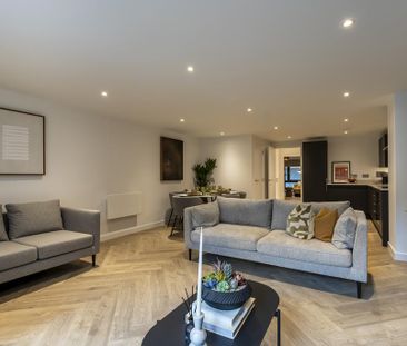 3 bedroom flat to rent - Photo 5