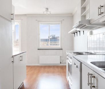 Fornhöjdsvägen, Södertälje - Photo 2