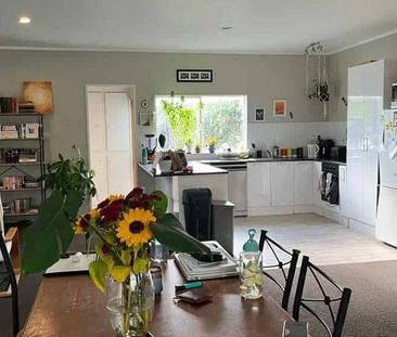 Country Cottage on equestrian farm - Photo 3