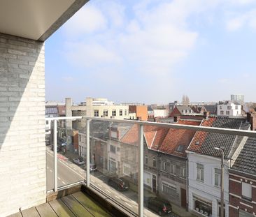 Gezellig appartement met twee slaapkamers dichtbij het centrum van Roeselare - Foto 1