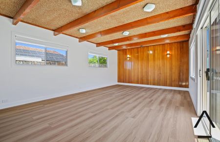 Newly Renovated Four-Bedroom Home + Self-Contained Teenage Retreat - Photo 3