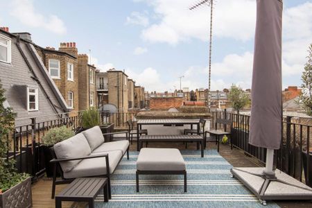 3 bedroom mews to rent - Photo 4
