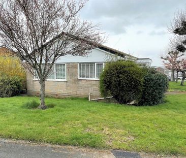 3 bedroom detached bungalow to rent - Photo 5