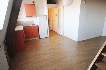 Location Appartement 1 pièce 28m² LILLE 59000 - Photo 2