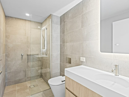 Unit 1104, 6 Sickle Avenue, Hope Island, QLD - Photo 4