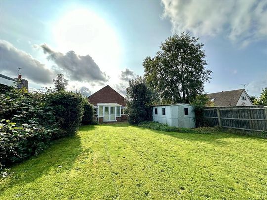 2 bedroom bungalow to rent - Photo 1