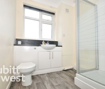 2 bedroom maisonette to rent - Photo 5