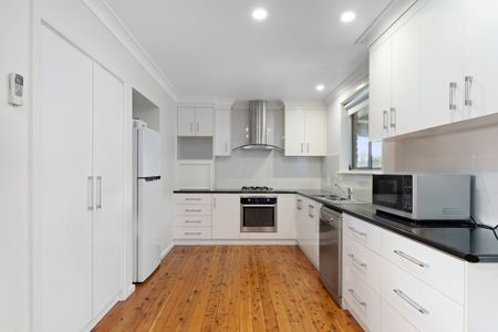 Spacious Home With Large Backyard! - Photo 2