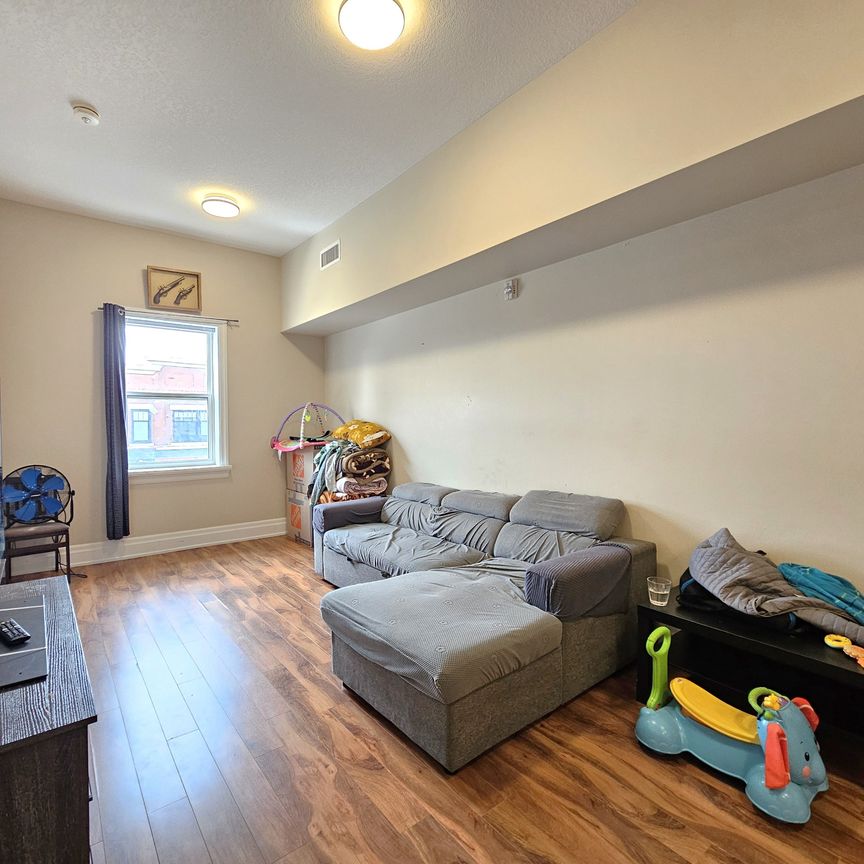 For Lease - 757 King Street Unit# 201, Cambridge, Ontario - Photo 1
