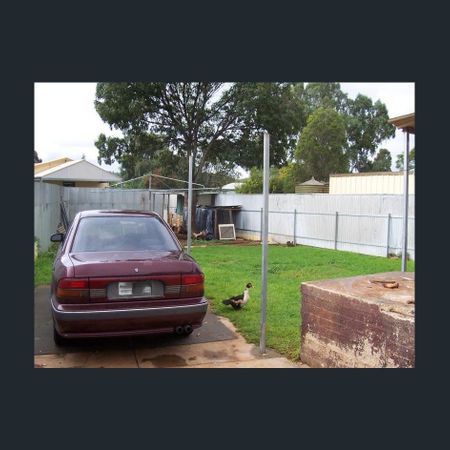 PLENTY OF ROOM FOR THE KIDS TO PLAY! - Photo 4