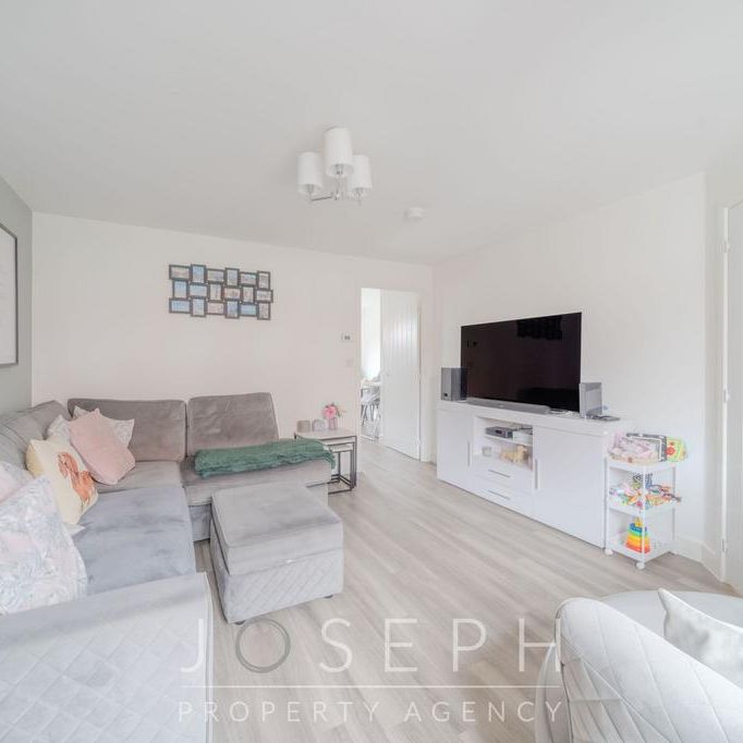 3 bedroom end of terrace house to rent - Photo 1