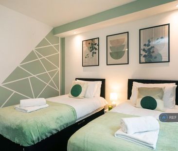 3 bedroom terraced house to rent - Photo 5