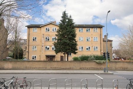 Macfarlane Road, London - Photo 2