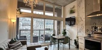 Stylish, Light-Filled Fully Furnished Loft in the Heart of S Granville - Photo 2