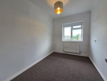 3 bedroom maisonette to rent - Photo 3