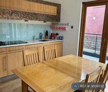 3 bedroom semi-detached house to rent - Photo 5