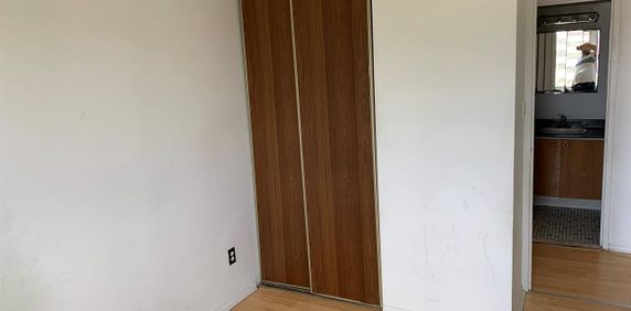 2 CH - 1 SDB - Côte Saint-Luc - $1,595 /mo - Photo 2