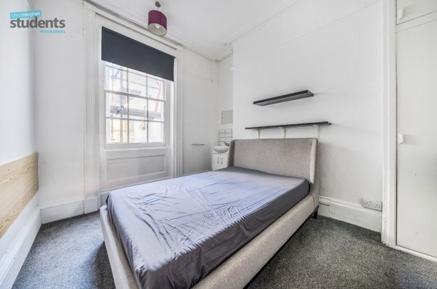 property to rent - Photo 1