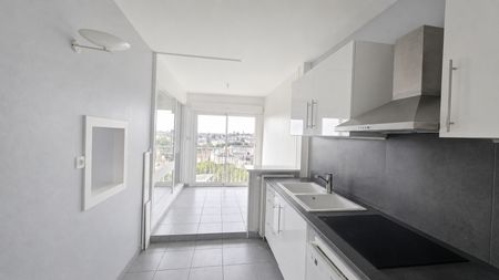 Location Appartement 3 pièces 79m² POITIERS 86000 - Photo 3