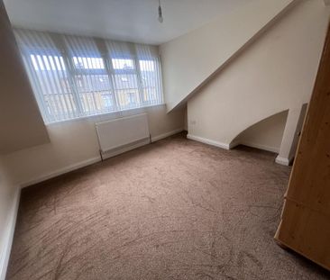 4 bedroom terraced house to rent - Photo 4