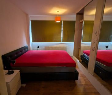 2 Bed Maisonette, Lampeter Square, W6 - Photo 3