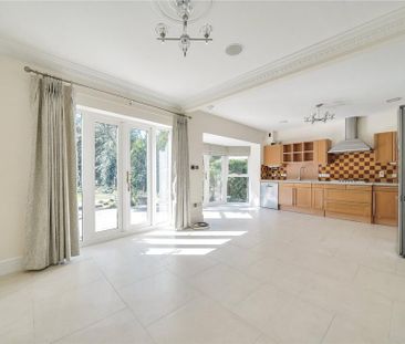 5 bedroom end of terrace house to rent - Photo 6