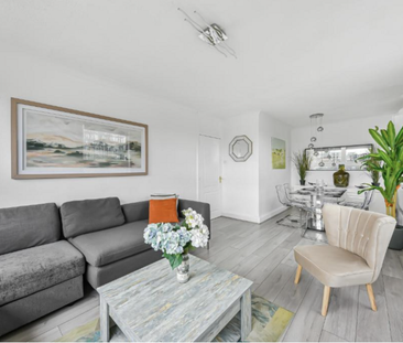 3 bedroom flat to rent - Photo 3