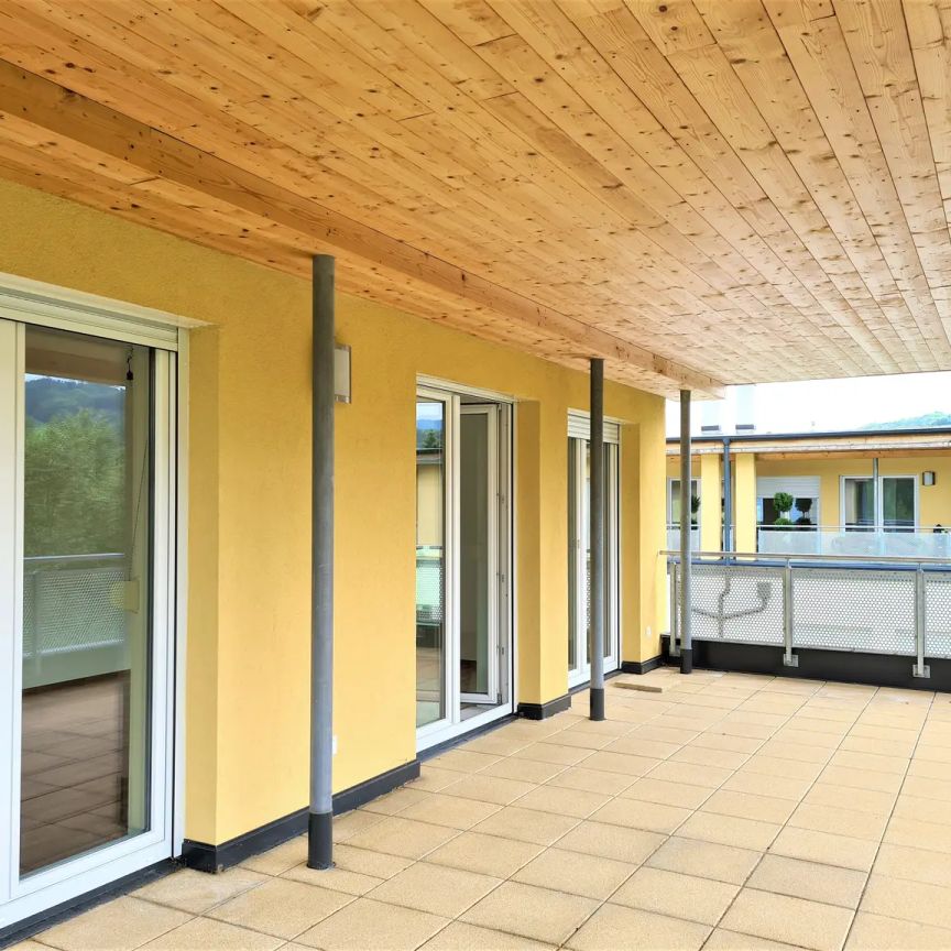 Wundeschöne Maisonettenwohnung mir Dachterrasse, Garten und Carport! - Photo 1