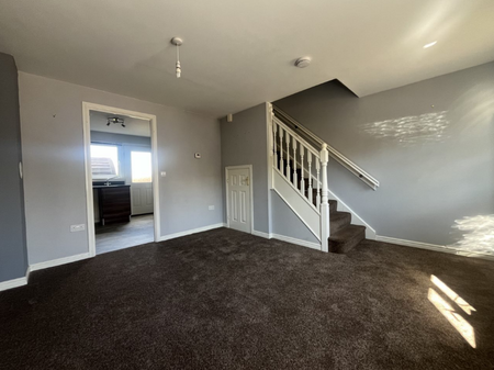 2 bedroom terraced house to rent - Photo 2