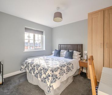 5 bedroom link detached house to rent - Photo 5