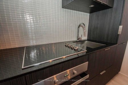 For Lease - 5 St Joseph Street Unit# 1701, Toronto, Ontario - Photo 4