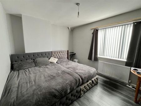 3 bedroom detached house to rent - Photo 5