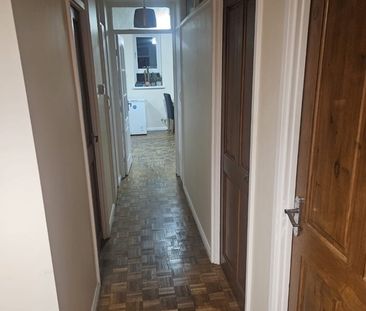 2 Bed Flat, Redbridge Lane East, IG4 - Photo 4