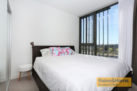 408/16 Brodie Spark Drive, Wolli Creek, NSW 2205 - Photo 5