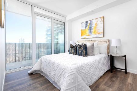 For Lease - 8 Eglinton Avenue Unit# 2005, Toronto, Ontario - Photo 4