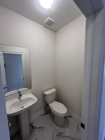 For Lease - 2972 GATESTONE Path, Pickering, Ontario - Photo 4