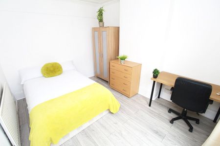 5 bedroom house to rent Jessie Road, Southsea, PO4 - Photo 2