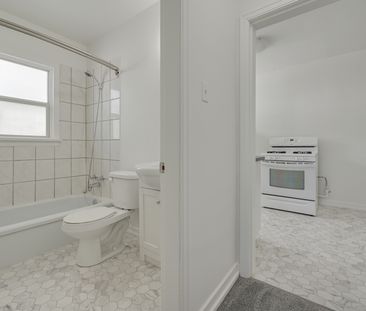 1 Bed - 1 Bath - Photo 1