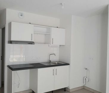 T3 AVEC TERRASSE, JARDIN ET PARKING - Photo 3