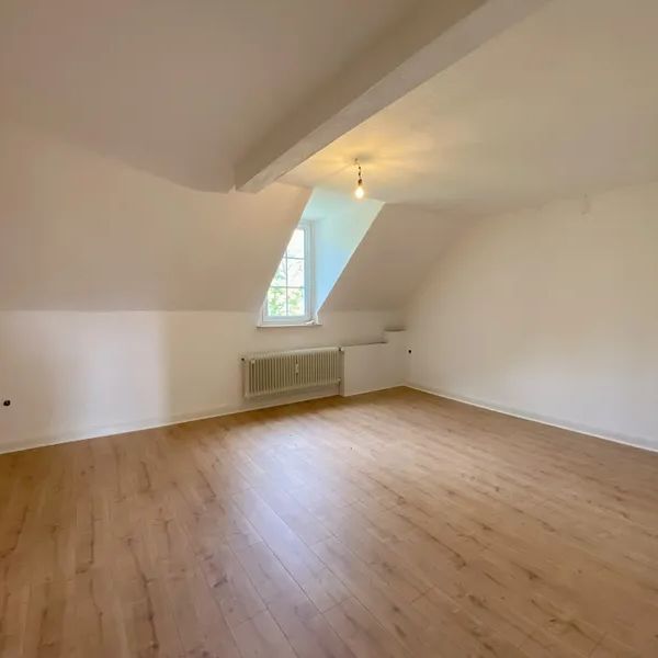 Wohnen zur Miete in einer Burg? 4-Zimmer Wohnung in der Burg Volperhausen! - Photo 1