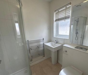 6 Bed Semi-Detached House, Home Leas Close, BS16 - Photo 4