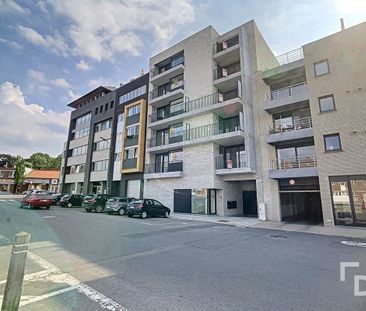 Appartement met ingebouwde kasten en parkeerplaats in Ieper. - Foto 5