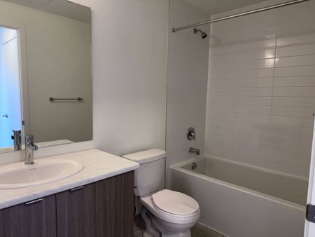 For Lease - 165 Canon Jackson Drive Unit# 315, Toronto, Ontario - Photo 3